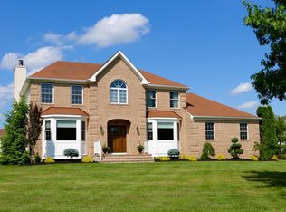 19 Langeveld Dr, Freehold, NJ 07728