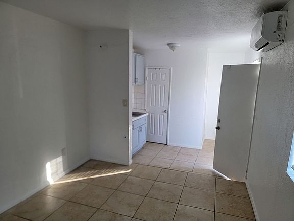 3rd image of 1355 W 5th St #B