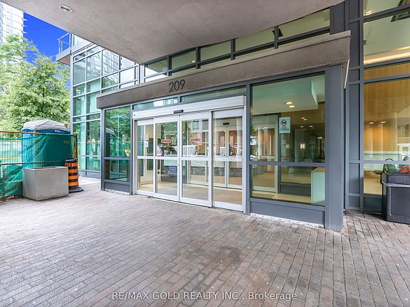 4th image of 209 Fort York Blvd #1357