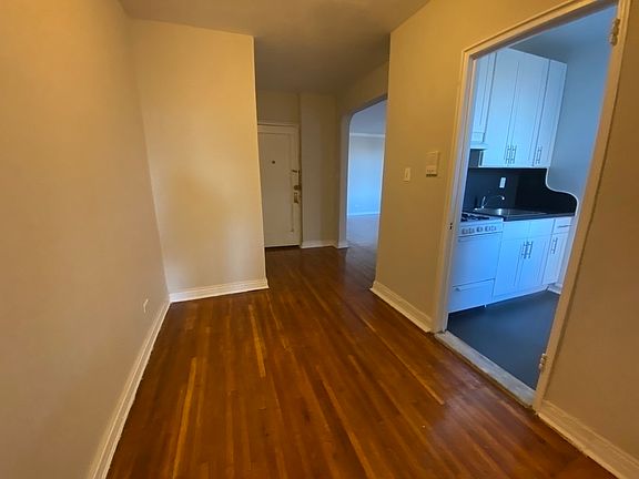 4th image of 40-35 Hampton St #66A