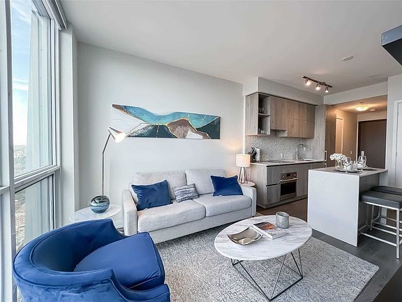 4th image of 1 Yorkville Ave #4104
