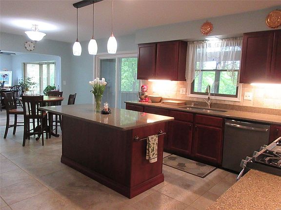 5th image of 119 Northlane Dr