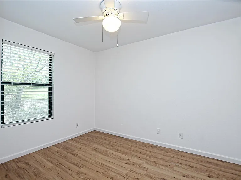 439 Sailmaster St #B — Photo 18