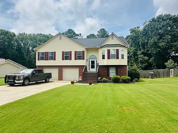 4th image of 443 Windsong Ln