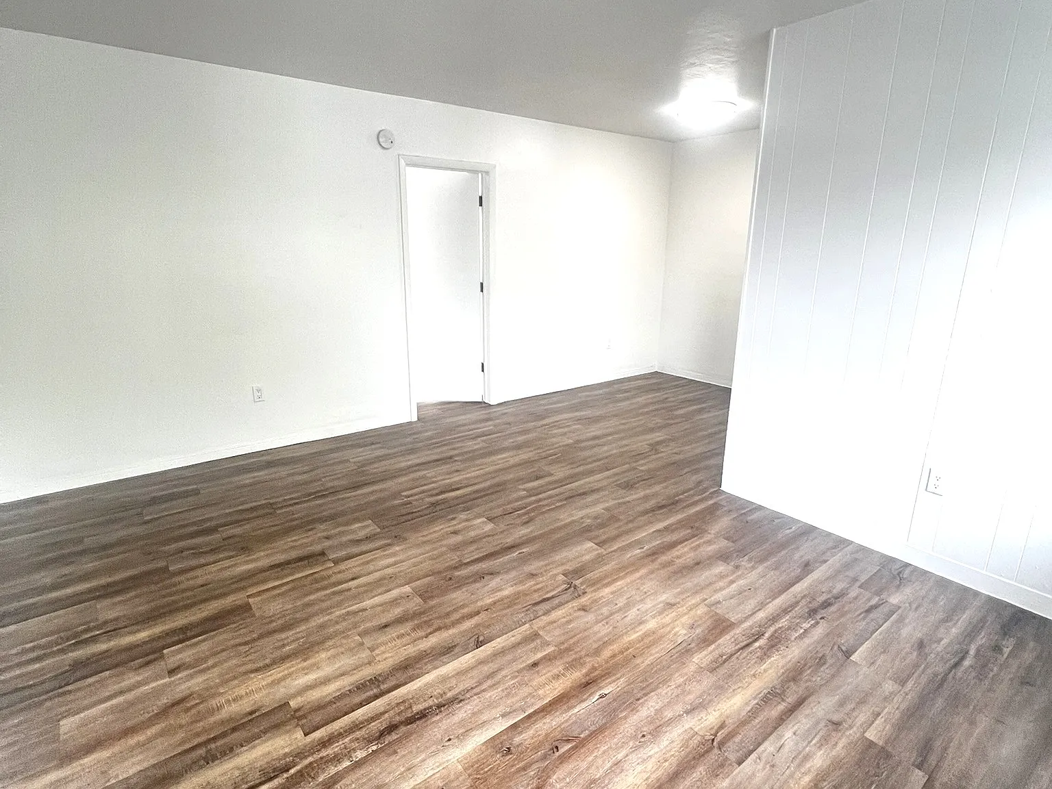 3149 Center St — Photo 2