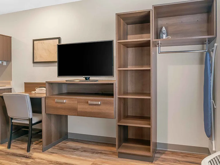 Studio Suite - 1 Queen Bed
