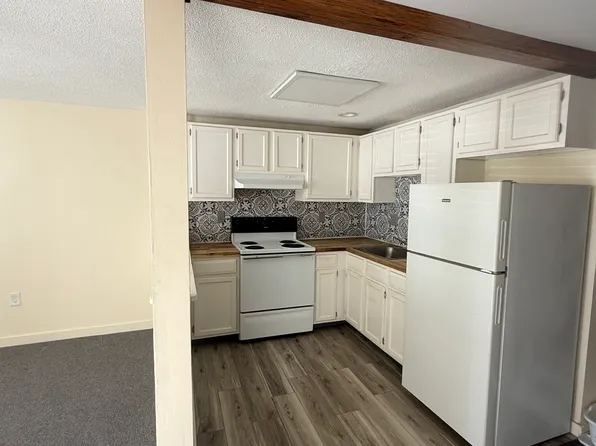 21 Amity St #B, New London, CT 06320