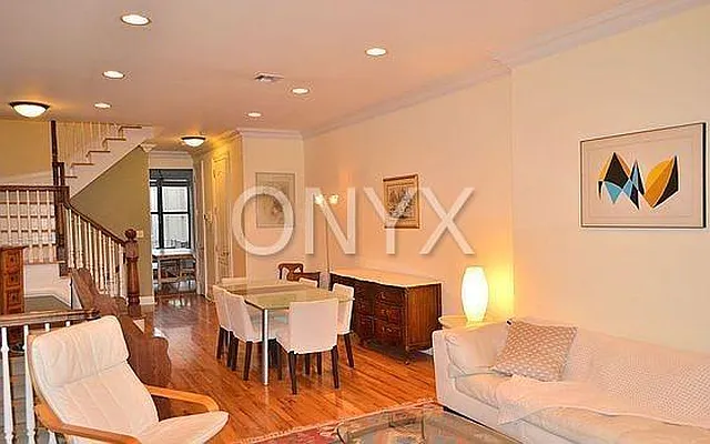 Rented by Onyx Group of New York | media 16