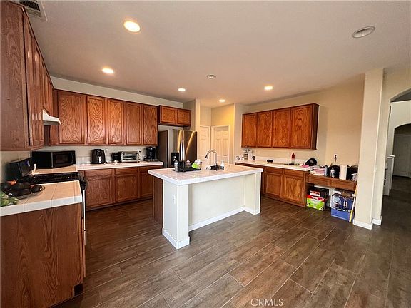 5th image of 12685 Barbazon Dr