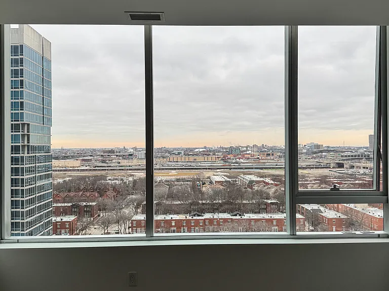 1345 S Wabash Ave #1402 — Photo 4