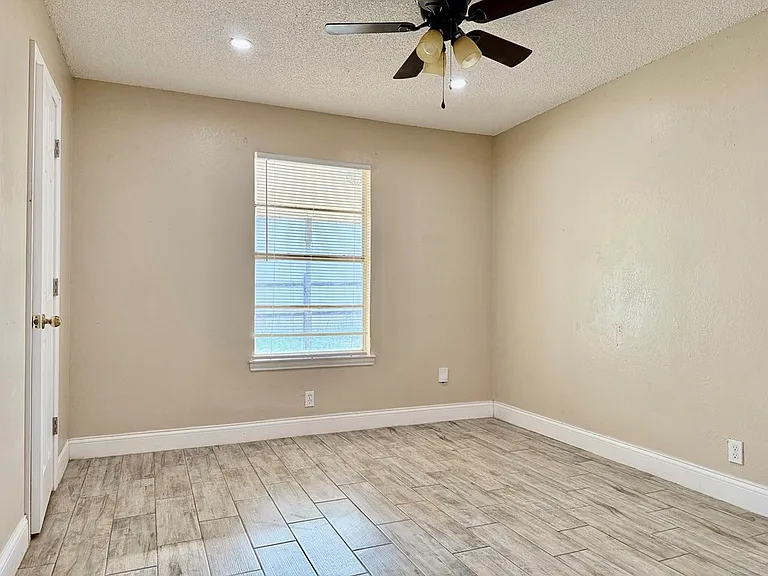1604 E Pine Ave — Photo 10