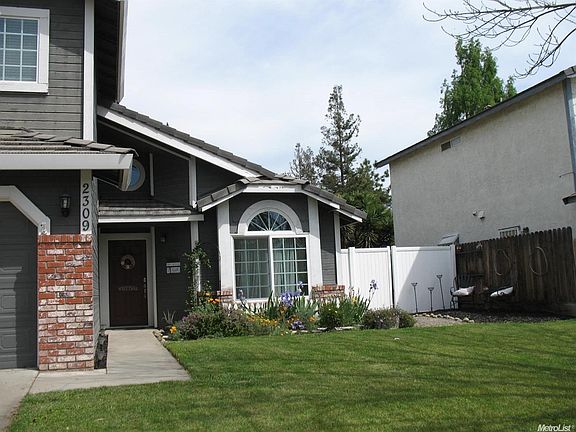 The wide side yard offers possibilities for RV parking....
