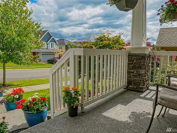 4th image of 19211 Village Ct E