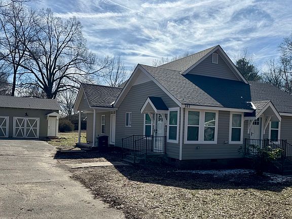 2nd image of 305 E Gilmore St