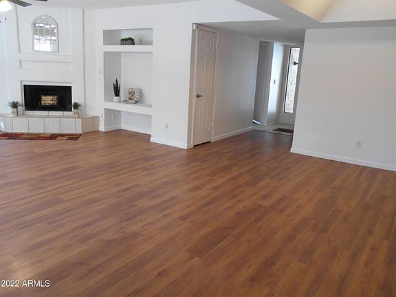 5th image of 10947 E Yucca St