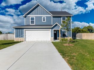 100 Burlington Dr, Mulvane, KS 67110