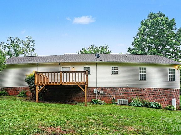 5th image of 2466 Wilderness Ln