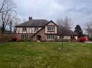 1807 W Woodbury Ln, Milwaukee, WI 53209