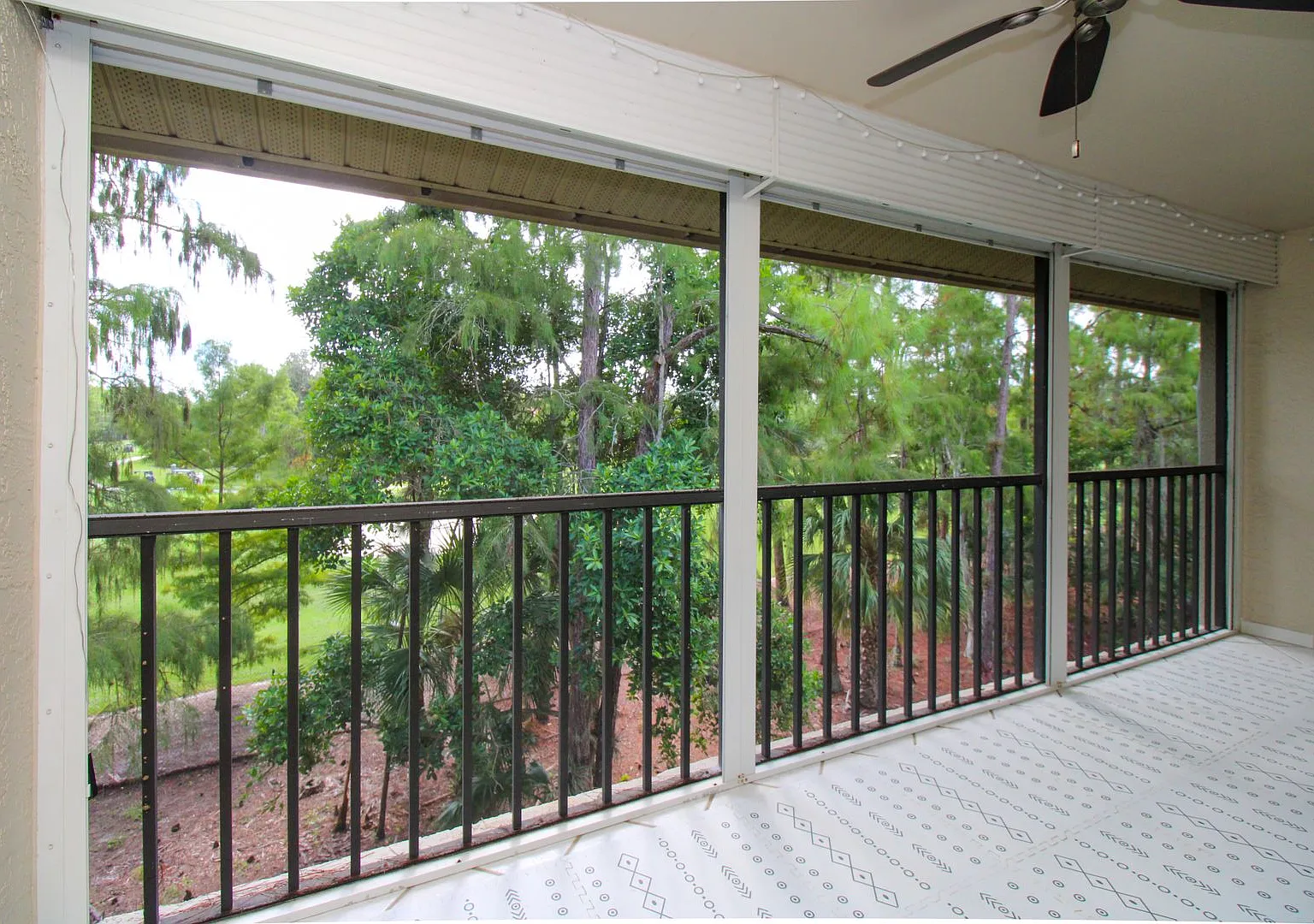 **Beautifully Furnished Annual Rental Or Seasonal Rental In Deauville Lake Club — Photo 4