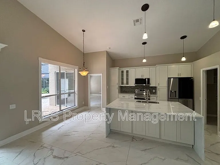 1028 Kerwood Cir — Photo 10