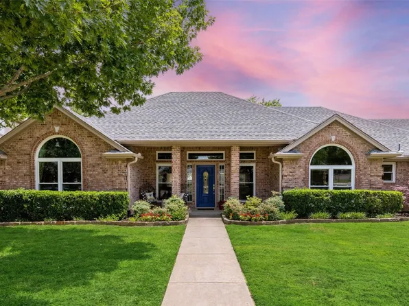 8200 Pecan Ridge Dr, North Richland Hills, TX 76182