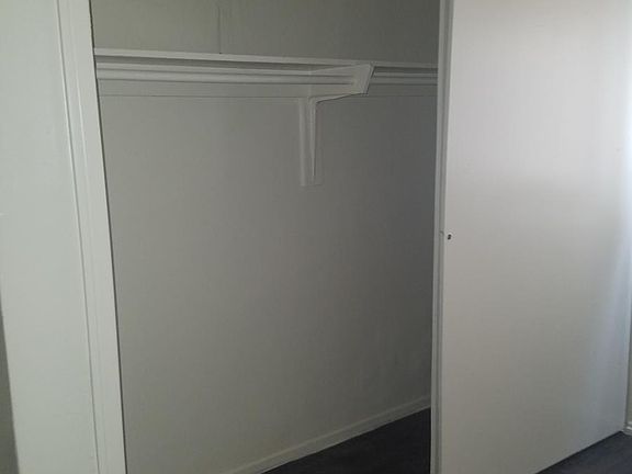 5th image of 640 Abbey Ln APT 3