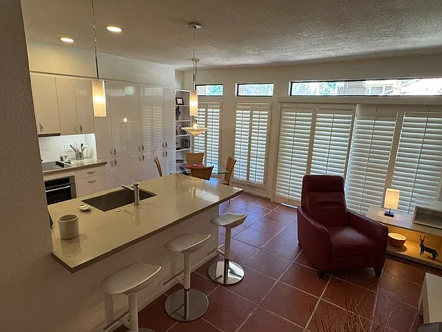 1 bed, 850 sqft, $3,800 — Photo 4