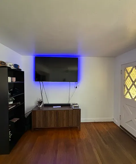 220 Clover St — Photo 5