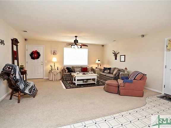 4th image of 256 Daisy Cir
