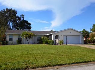 150 Caddy Rd, Rotonda West, FL 33947