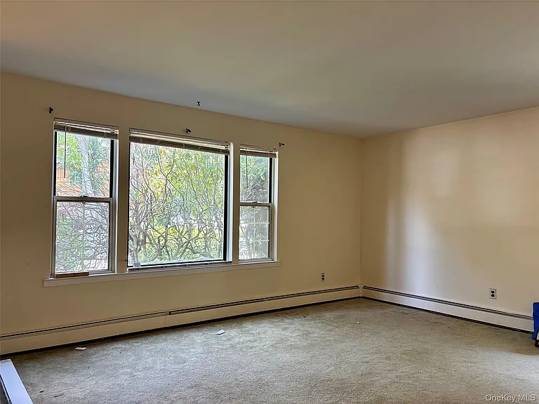17 Alex Ln — Photo 12