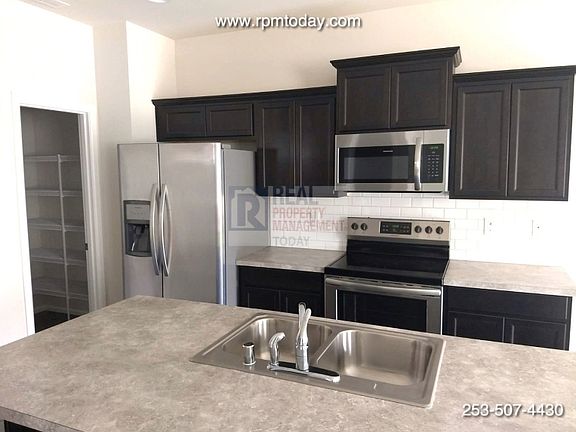 5th image of 10564 189th St E
