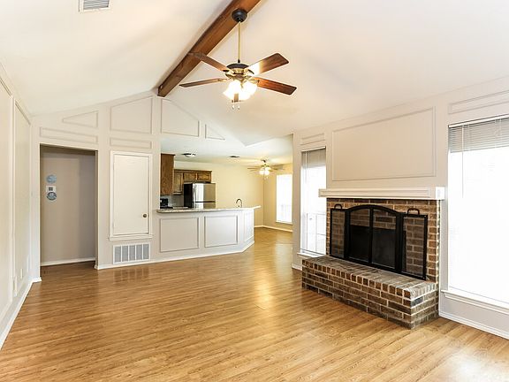 4th image of 704 Brookhaven Dr