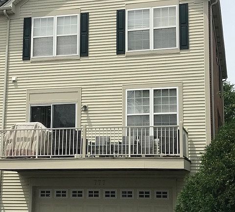 5th image of 777 Thornbury Ct #103-1