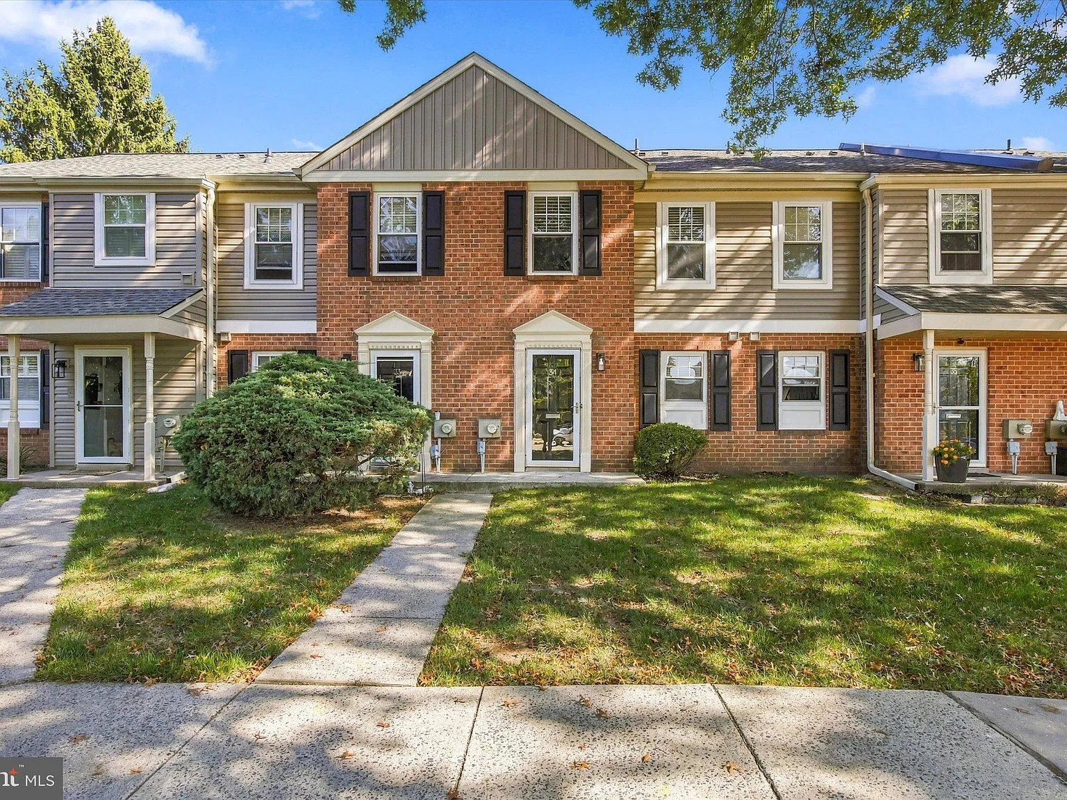 34 Winston Ct — Photo 1