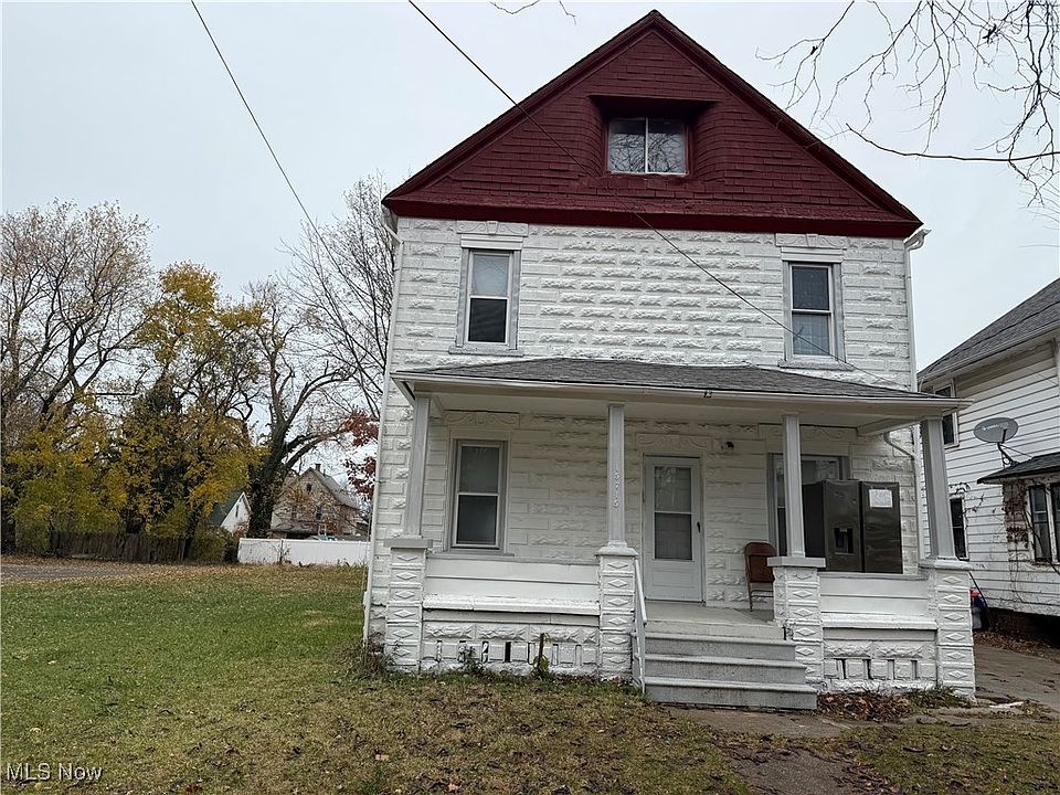 1st image of 15715 Trafalgar Ave