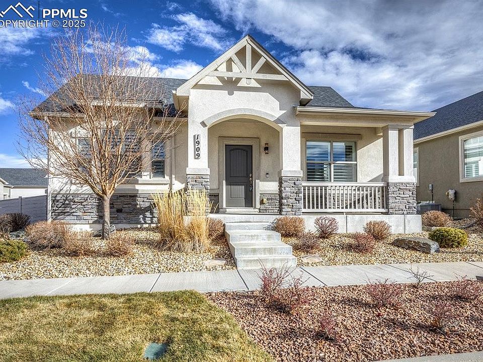 1st image of 1909 Medici Ln