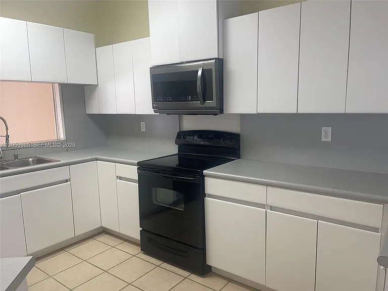 6853 SW 89th Ter — Photo 9
