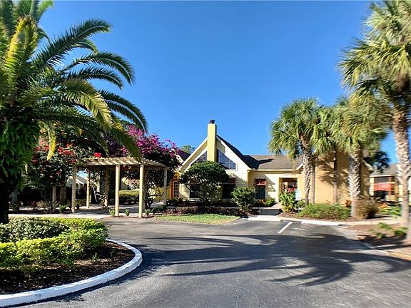 2nd image of 3700 Idlebrook 210 Cir