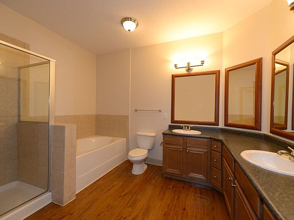 5th image of 905 Lake Lily Dr APT C310