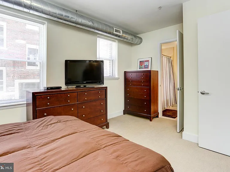 149 W St NW #22 — Photo 2