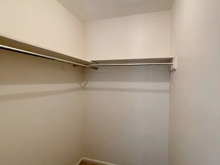 144 Valencia Dr — Photo 11