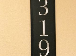 8720 SW Tualatin Rd APT 105, Tualatin, OR 97062