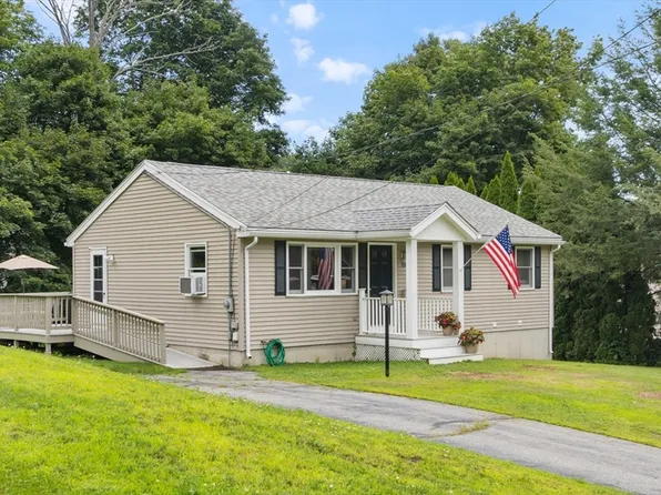 15 Amesbury St, Haverhill, MA 01830