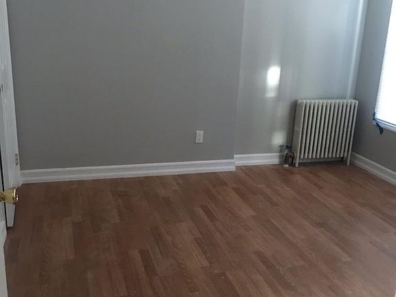 4th image of 105 N High St APT 1