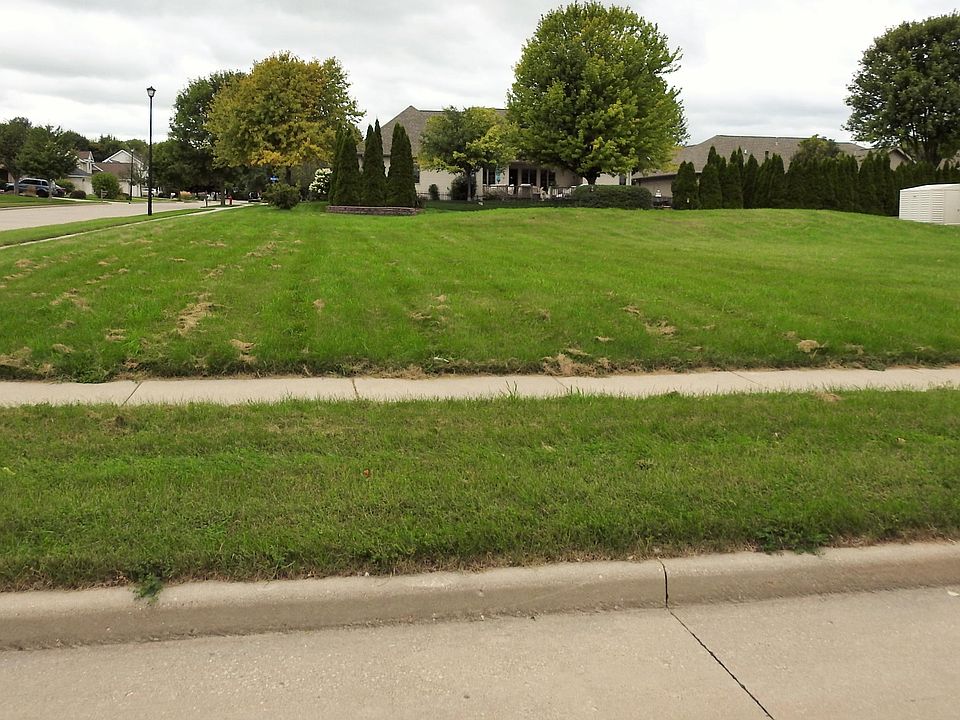 2nd image of 4702 Veranda Ct