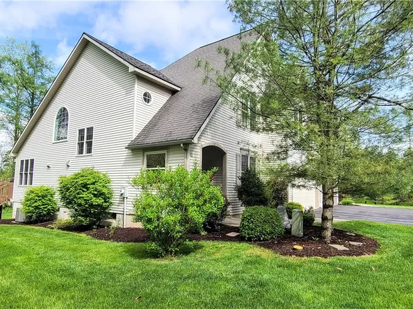 11 Stone Creek Dr, Ithaca, NY 14850