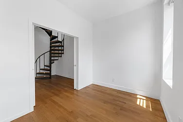 Rented by Mossanen Group