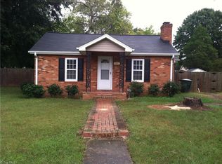 305 N 9th Ave, Mayodan, NC 27027