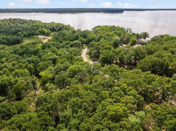 33 & 19 Lakeside Dr, Mount Pleasant, TX 75455
